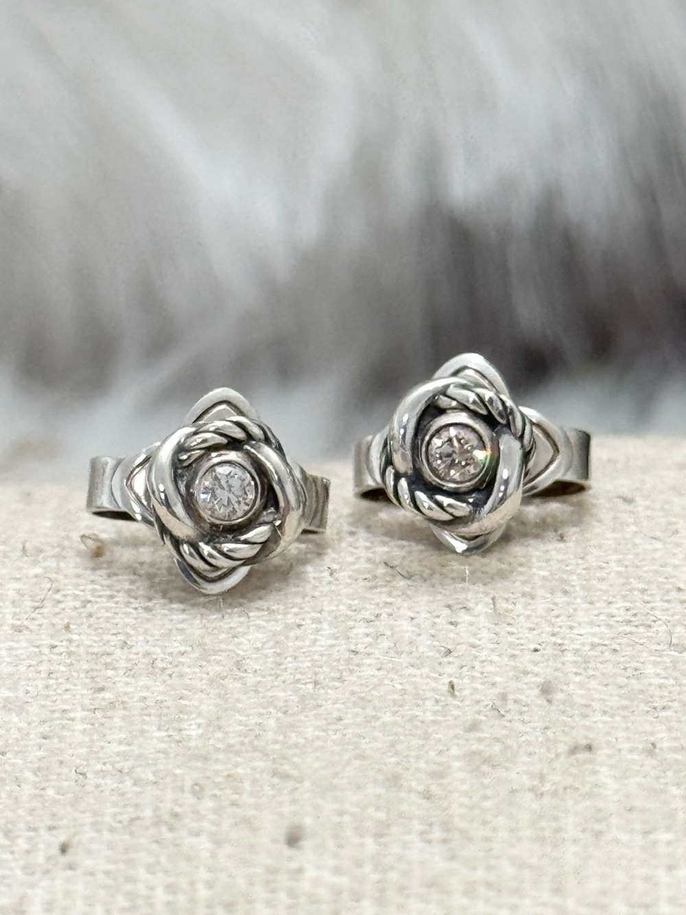 David Yurman .925 Diamond Infinity Stud Earrings w/Box 14K Gold Posts